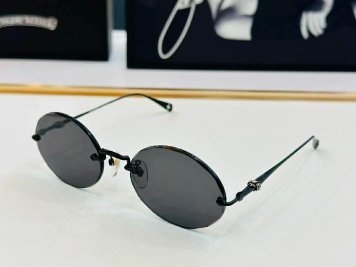 Picture of Chrome Hearts Sunglasses _SKUfw58027965fw